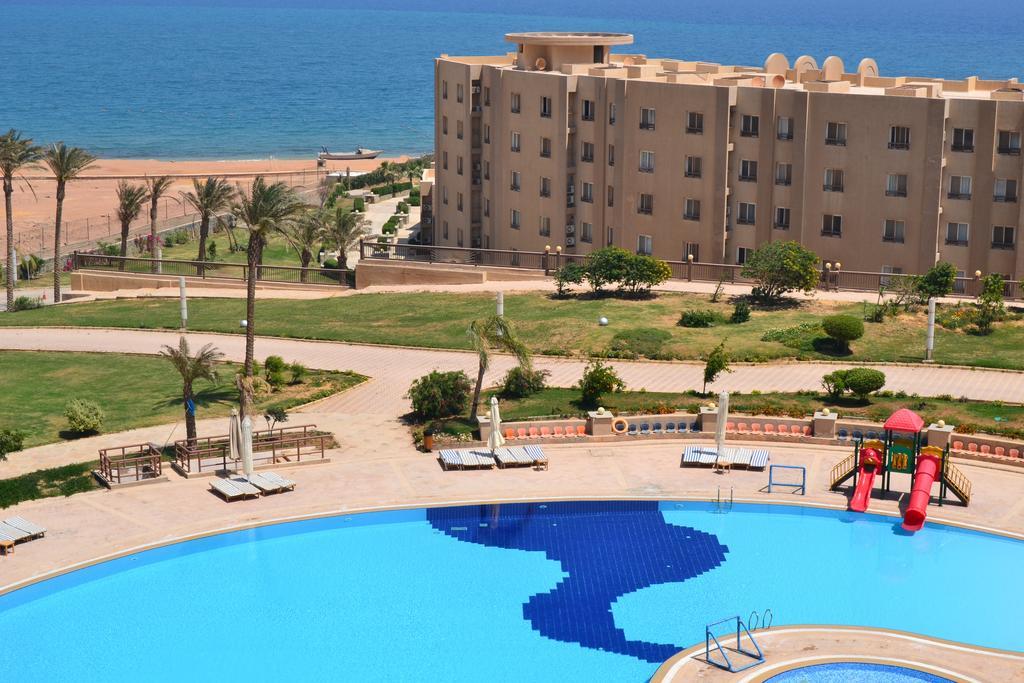 Grand Ocean Blue - Apartment 718 Ain Sukhna Buitenkant foto